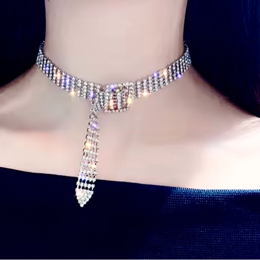 New Belt Buckle Choker Necklace - Silver Crystal - Picture 3 of 3